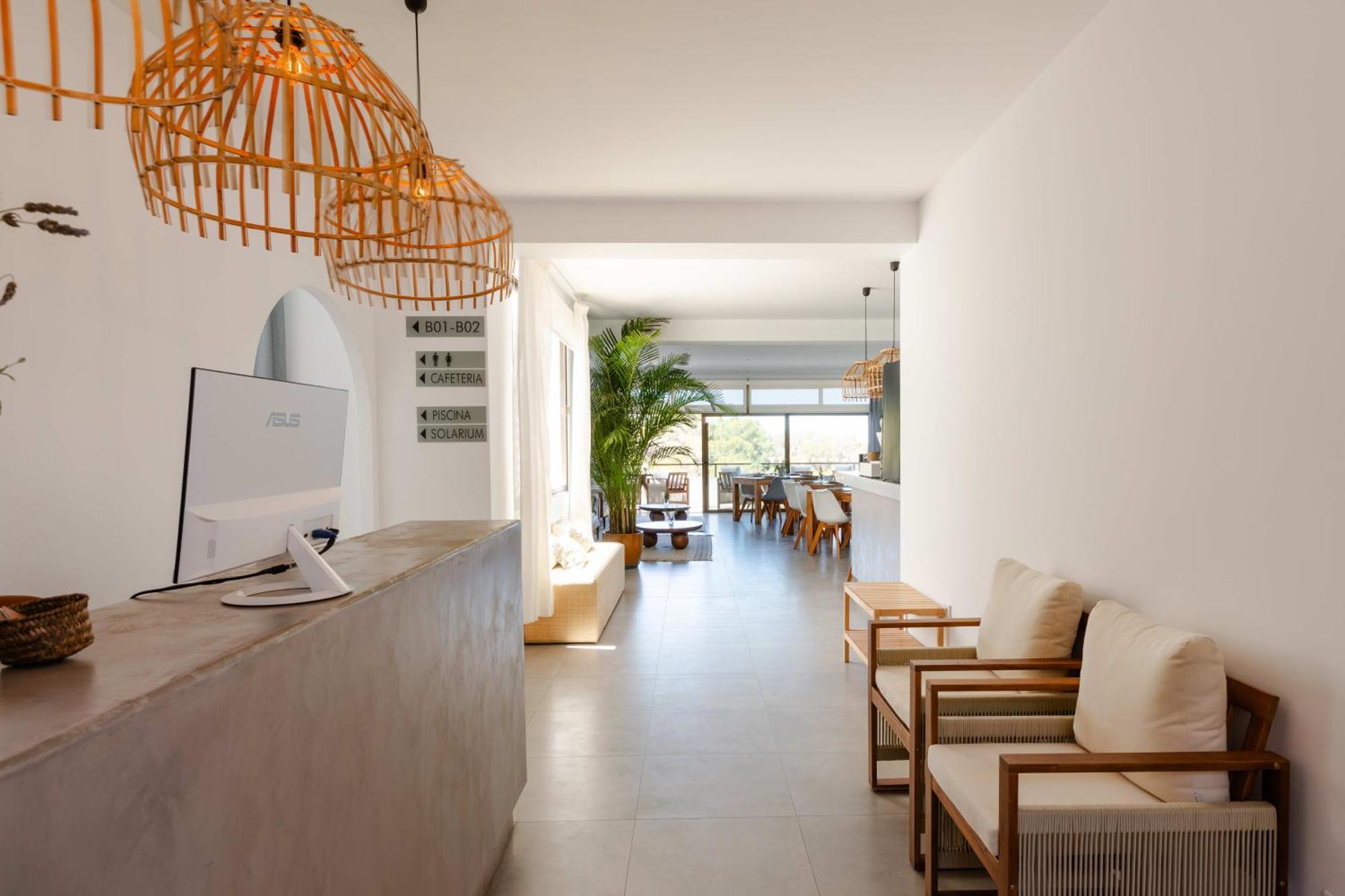 Victoria Sunset Suites Sant Antoni de Portmany Esterno foto