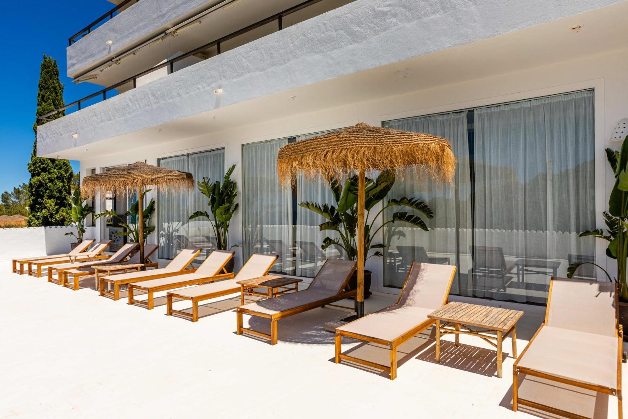 Victoria Sunset Suites Sant Antoni de Portmany Esterno foto