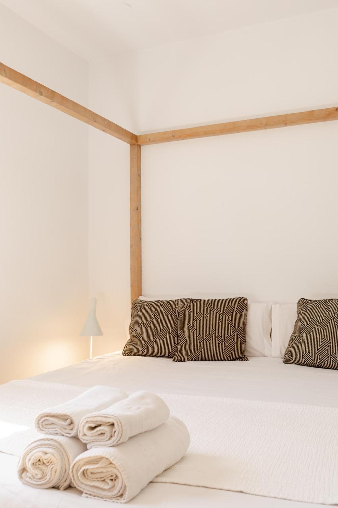 Victoria Sunset Suites Sant Antoni de Portmany Esterno foto